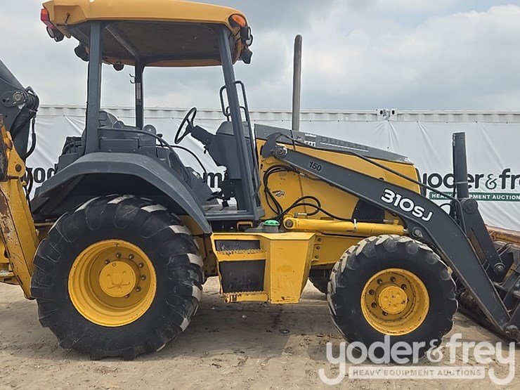 2010-deere-310sj-image-14