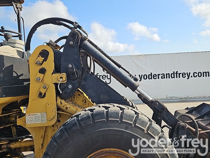 caterpillar-it28g-image-12