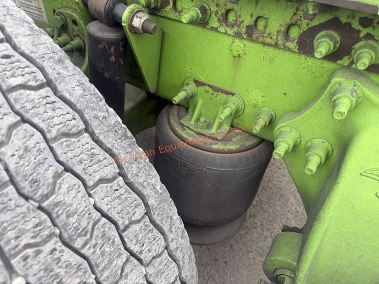 2020-freightliner-cascadia-113-image-16