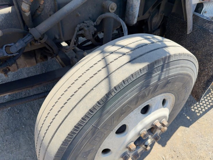 2000-kenworth-t800-image-9