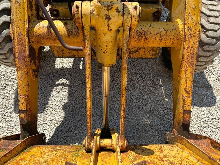 john-deere-310d-image-10