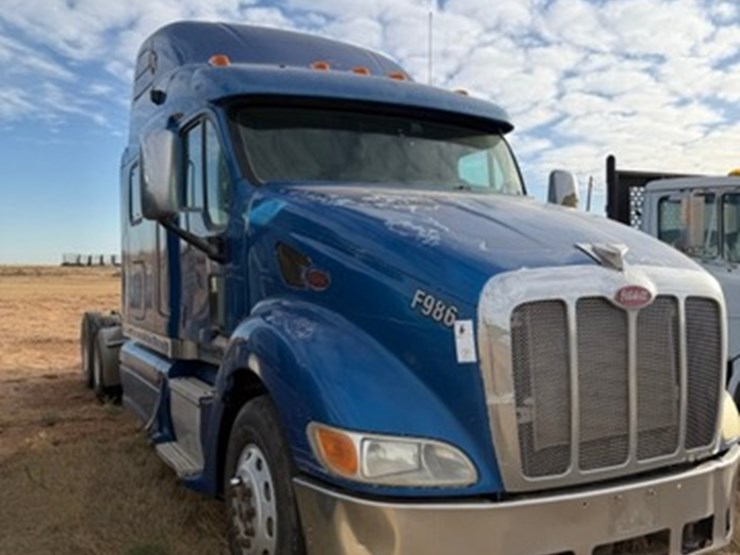2007-peterbilt-387-image-2
