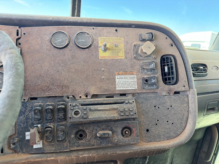 2007-peterbilt-378-image-12