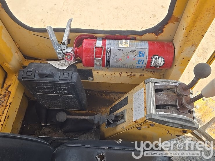 2000-champion-c80a-image-42