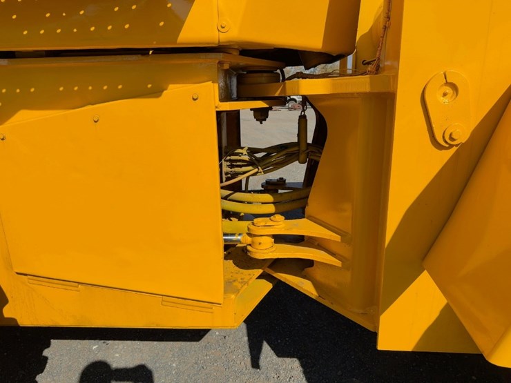 1989-deere-644e-image-18