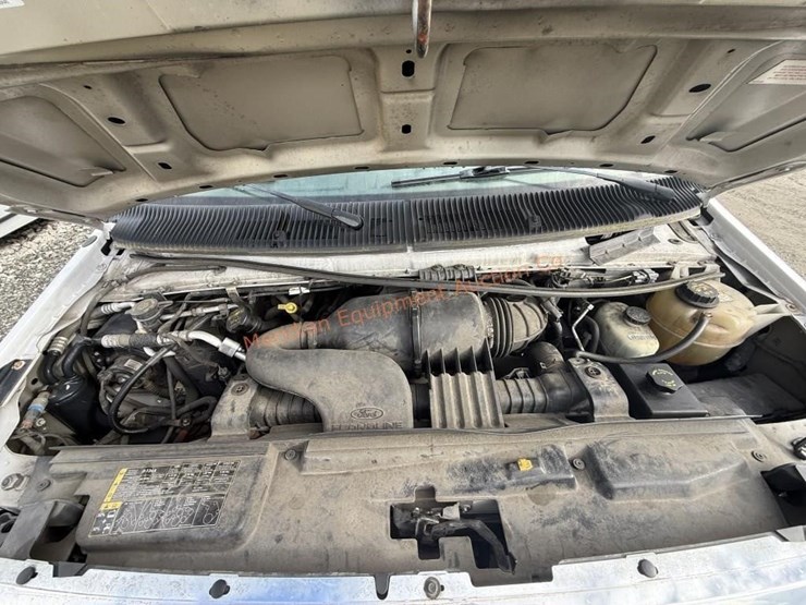 2010-ford-e450-image-12