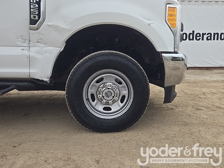 2017-ford-f250-image-15