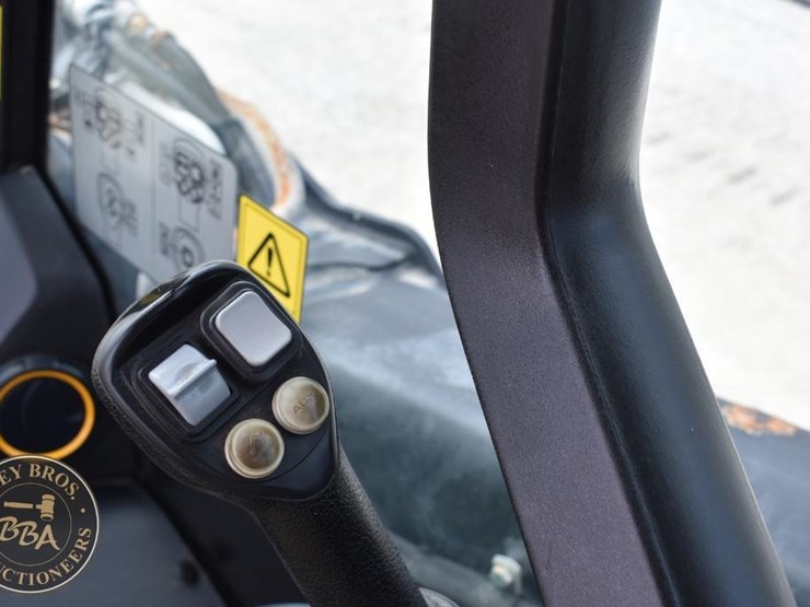 2023-jcb-270-image-36