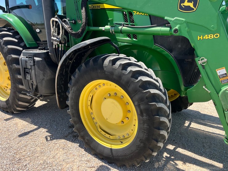 2011-john-deere-7200r-image-10