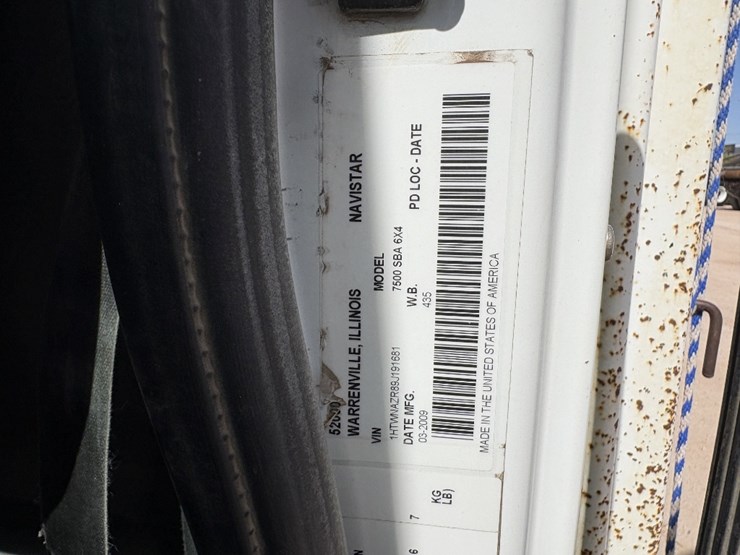 2009-international-workstar-7500-image-11