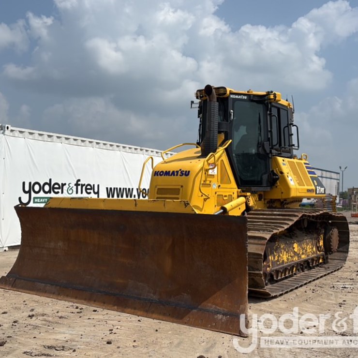 2022 KOMATSU D61PX-24