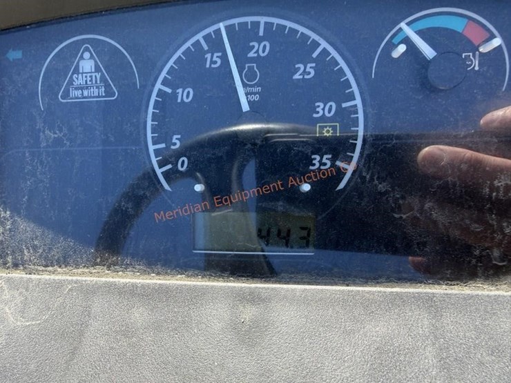 john-deere-1025r-image-39