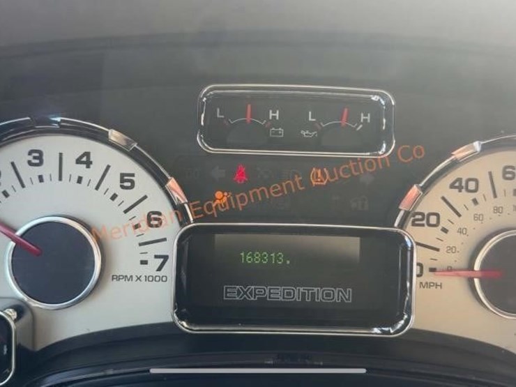 2013-ford-expedition-xlt-image-34