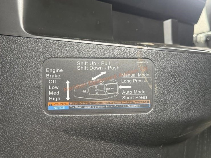 2020-freightliner-cascadia-113-image-42