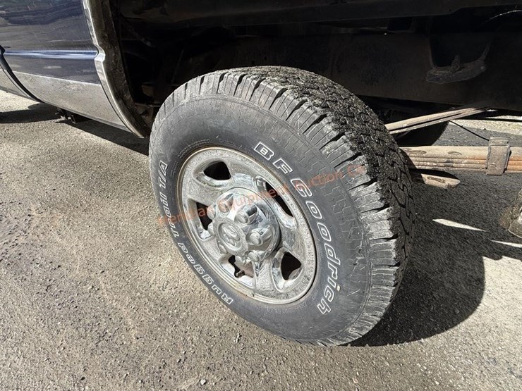 2004-dodge-ram-3500-image-23