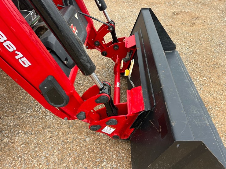 2021-massey-ferguson-4708-image-8