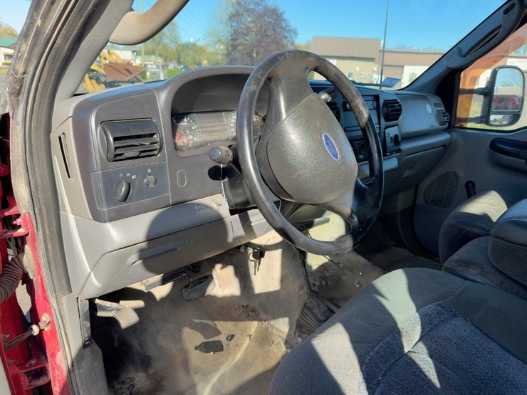 2006-ford-f550-xl-image-16