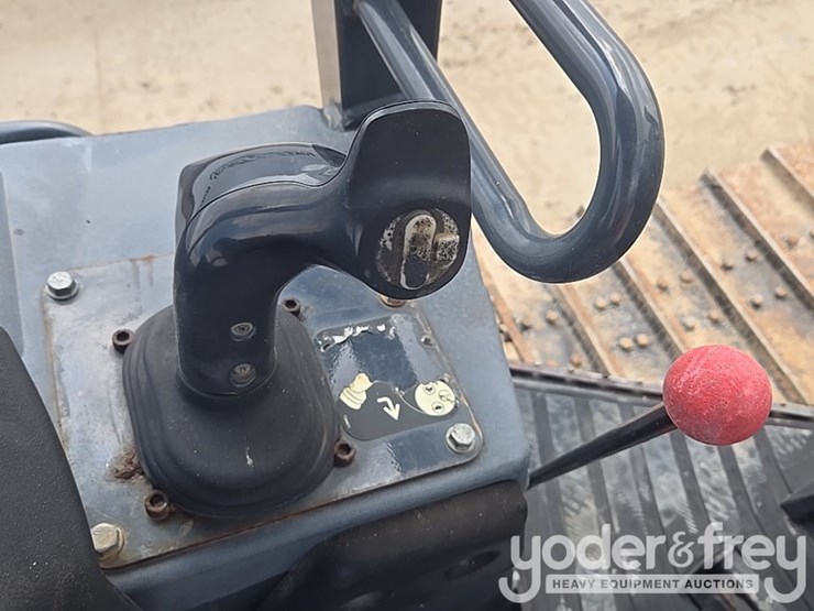 2019-deere-450k-lgp-image-44