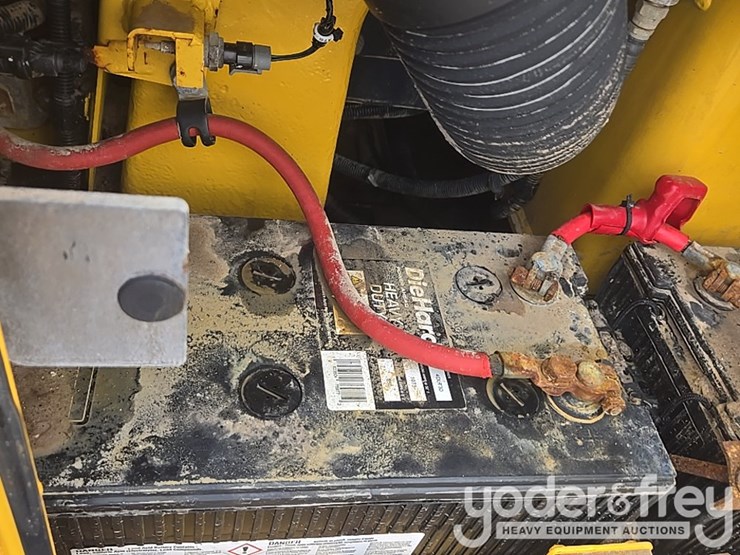 2019-komatsu-d65px-18-image-44