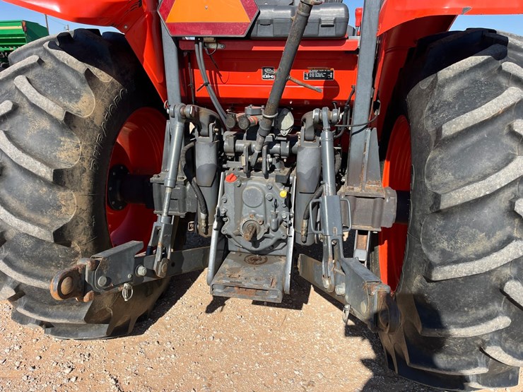 2017-kubota-m5091d-image-15