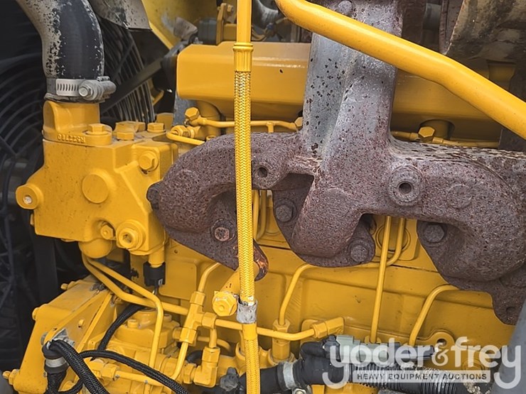 2010-deere-310sj-image-50