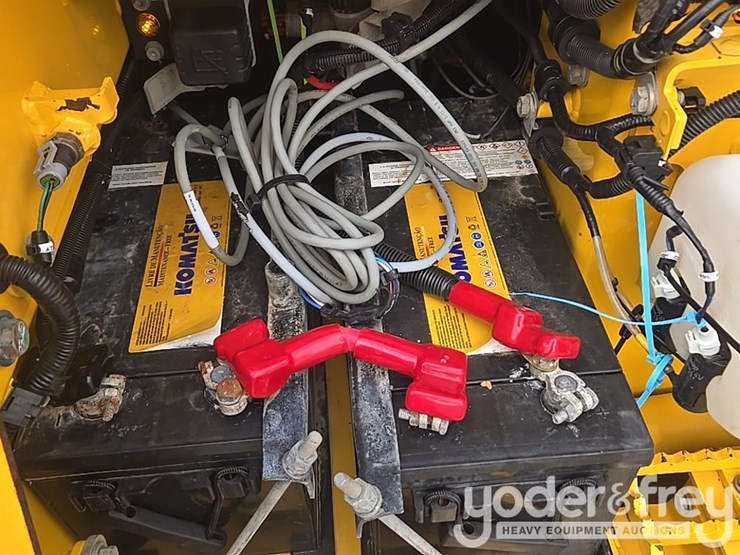 2022-komatsu-d61px-24-image-33