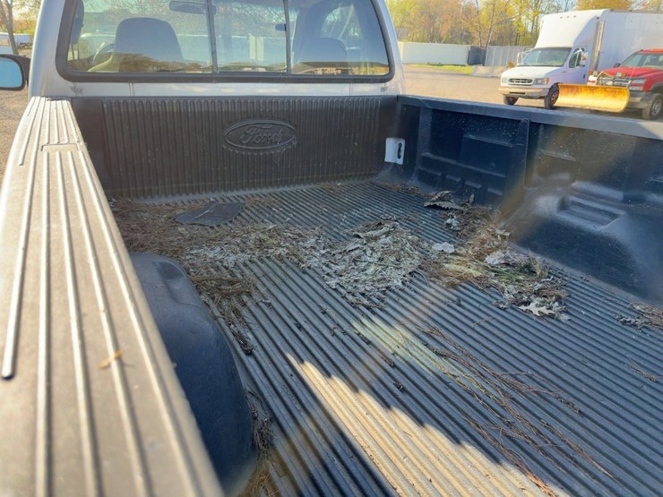 2005-ford-f350-xl-image-13