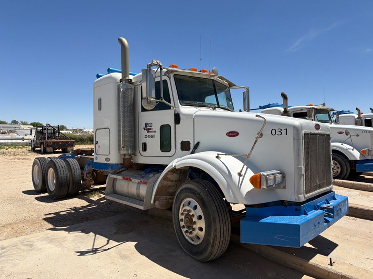 2007-peterbilt-378-image-3