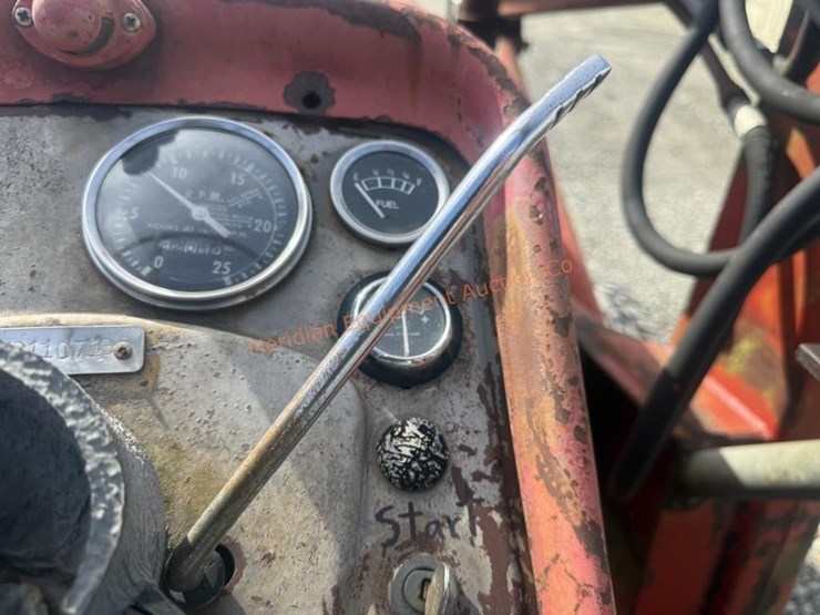 massey-ferguson-175-image-40