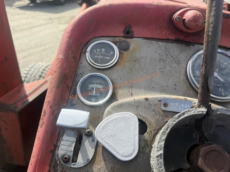 massey-ferguson-175-image-39