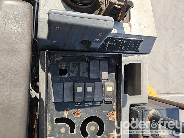 caterpillar-it28g-image-25