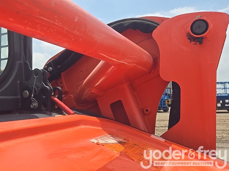 2021-kubota-svl65-2-image-39