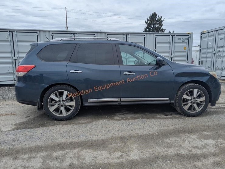 2014-nissan-pathfinder-image-8