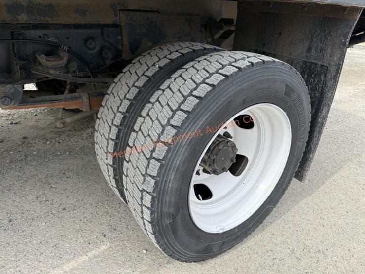 2008-ford-f550-image-11