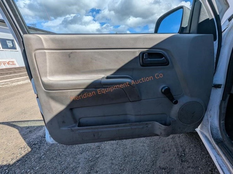 2004-chevrolet-colorado-image-12