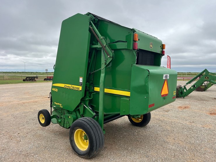 2010-john-deere-468-image-15