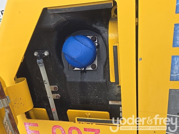 2019-komatsu-d65px-18-image-48