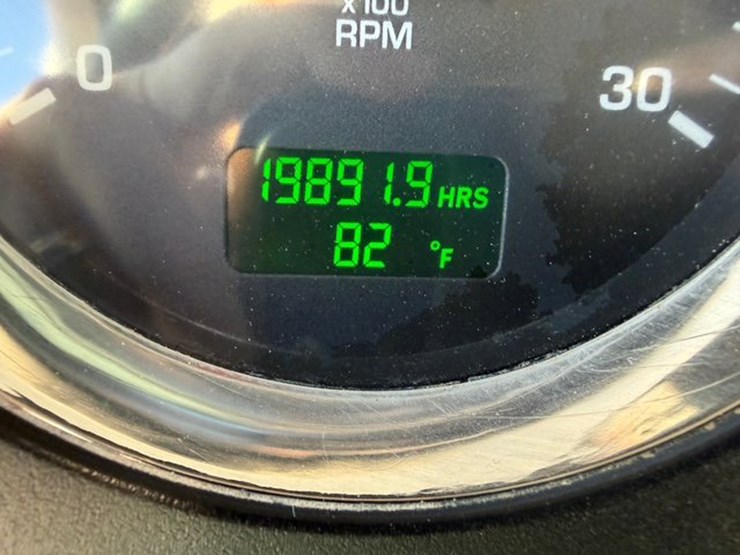 2014-kenworth-t800-image-22