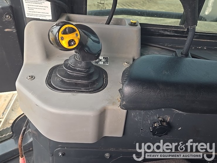 2022-komatsu-d61px-24-image-52