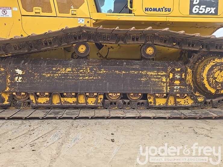 2019-komatsu-d65px-18-image-12