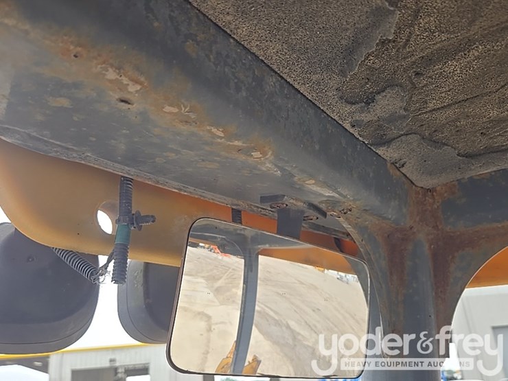 2010-deere-310sj-image-59