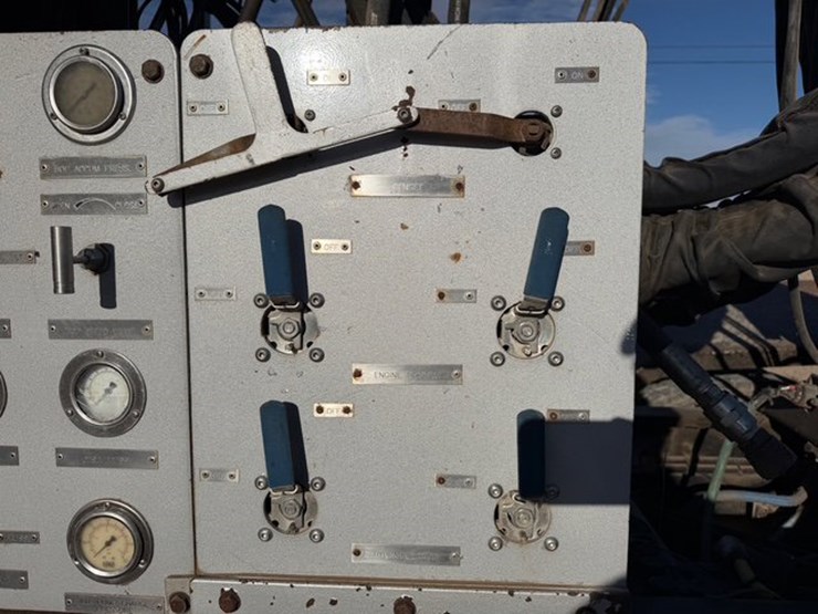 2014-kenworth-t800-image-14