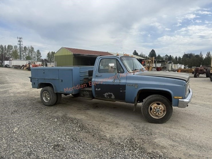 1986-chevrolet-30-image-9