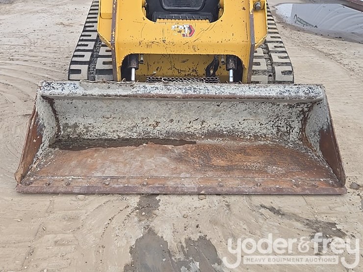 2022-caterpillar-289d3-image-18