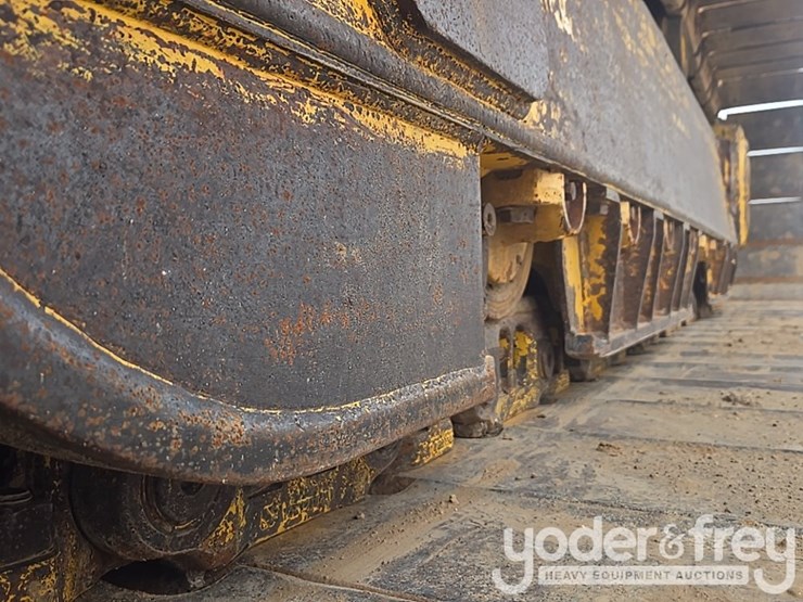 2019-komatsu-d65px-18-image-14