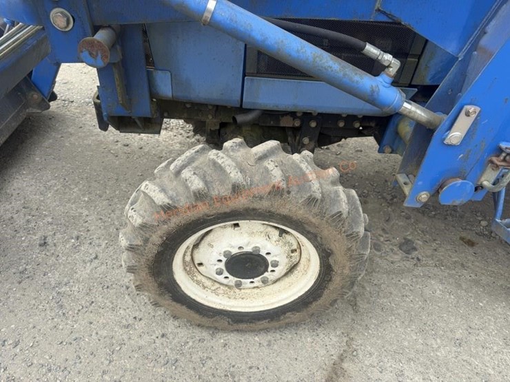 new-holland-tc30-image-15