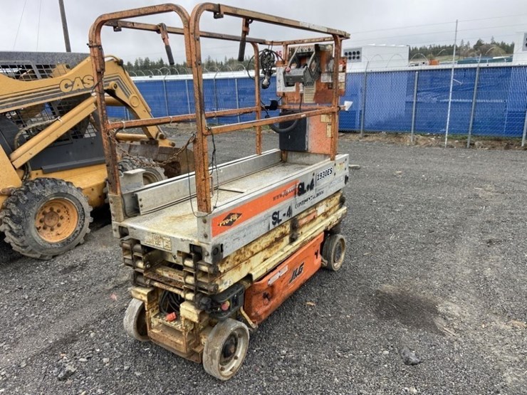 2007-jlg-1930es-image-4