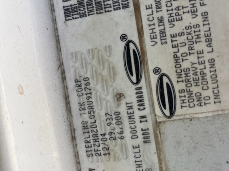 2005-sterling-l9500-image-19