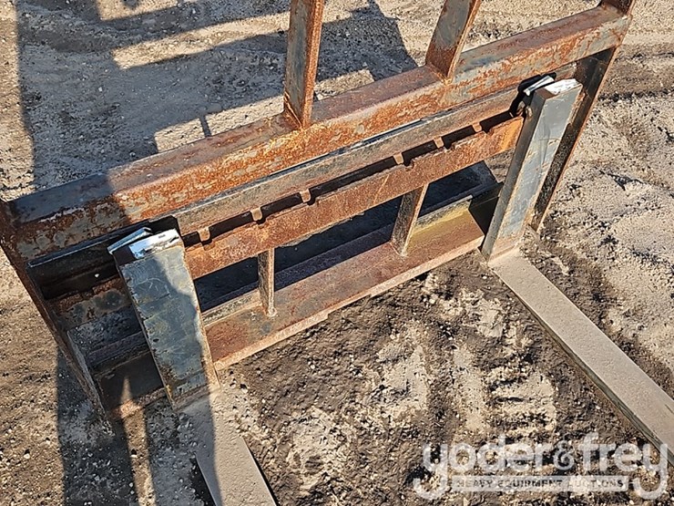 fork-and-frame-to-suit-skidsteer-image-5