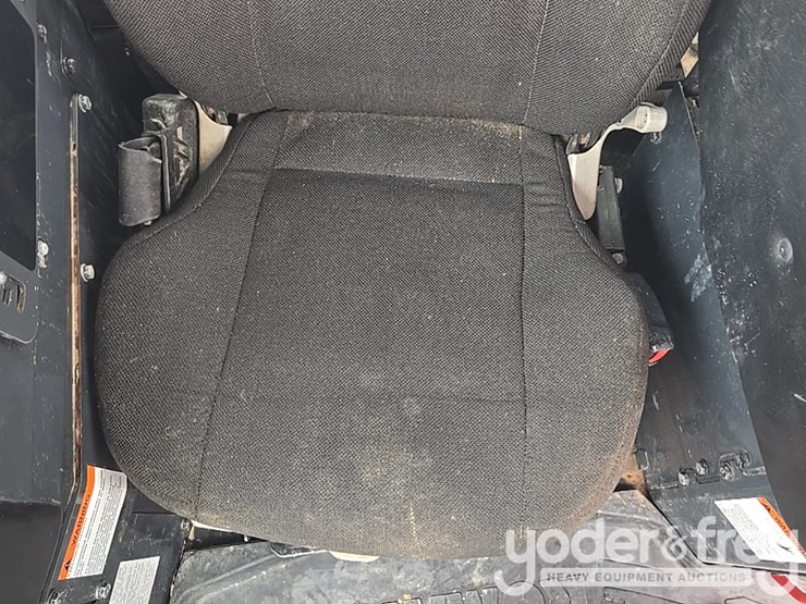 2019-komatsu-d65px-18-image-64